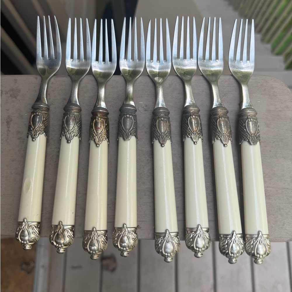 Home Essentials RENAISSANCE BONE 18/10 Stainless Silverware  set of 8 salad fork
